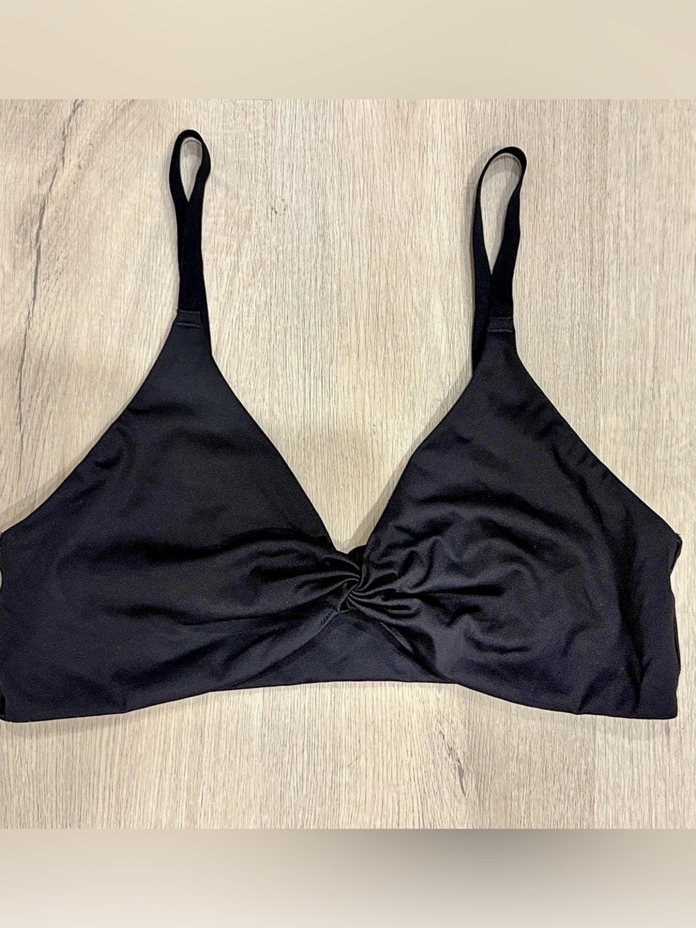 Gymshark Twist Front Sports Bra Black